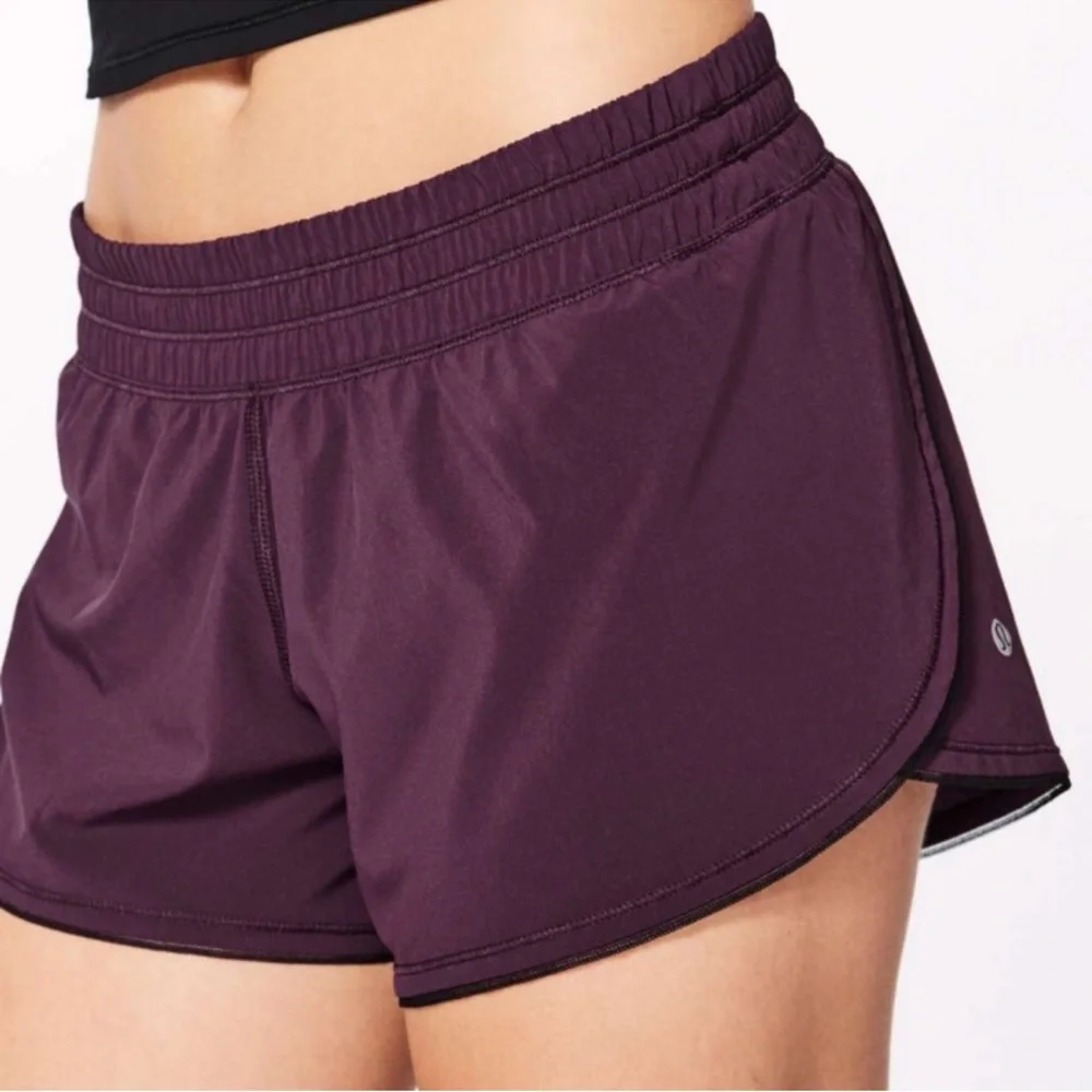 Pristine Lululemon Seek The Heat Short II Dark Adobe size: 8 - Picture 6 of 14
